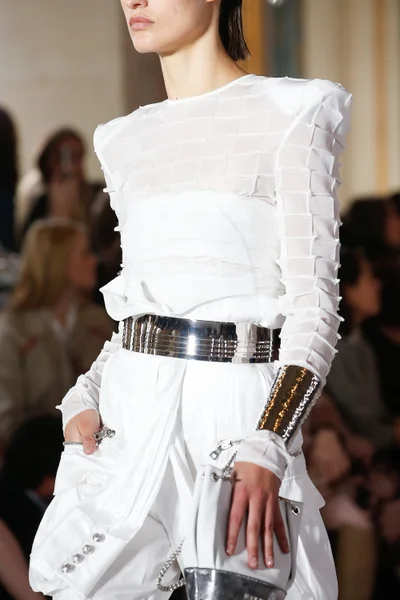 Look 30